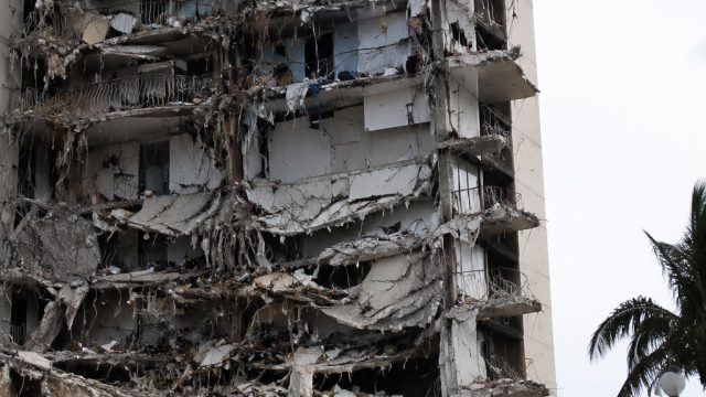 Investigation Reveals Gradual Collapse of Florida Condo Building