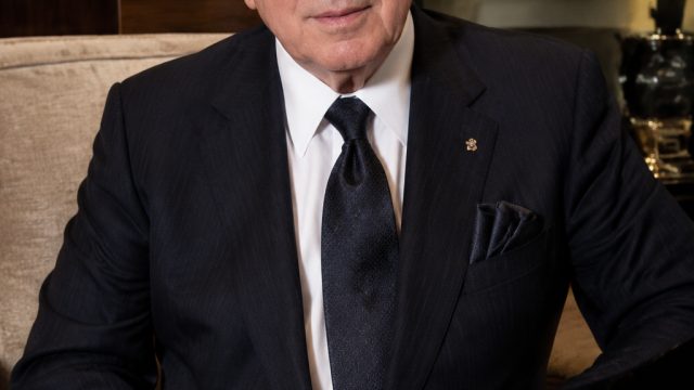 Clive Davis: A Legendary Journey Through Music and Innovation