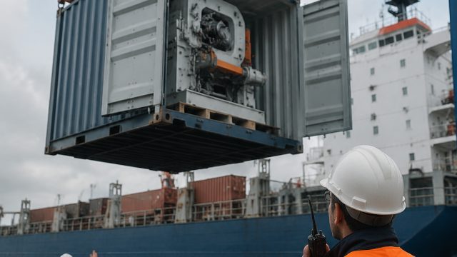 Overcoming Challenges in Global Industrial Machinery Exports