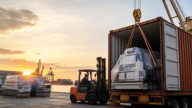 Harnessing Global Opportunities: A Guide to Exporting Industrial Machinery | data tauwan, rtp oribet